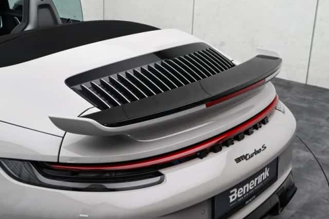 Porsche 911 (2023) thumbnail 21