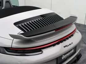 Porsche 911 (2023) thumbnail 21