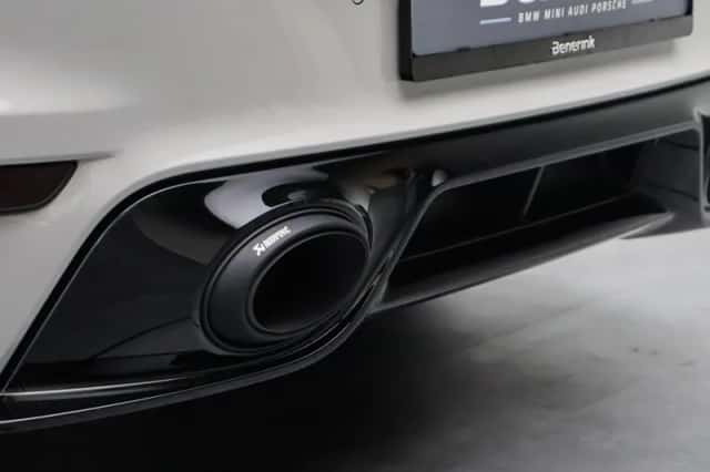 Porsche 911 (2023) thumbnail 22