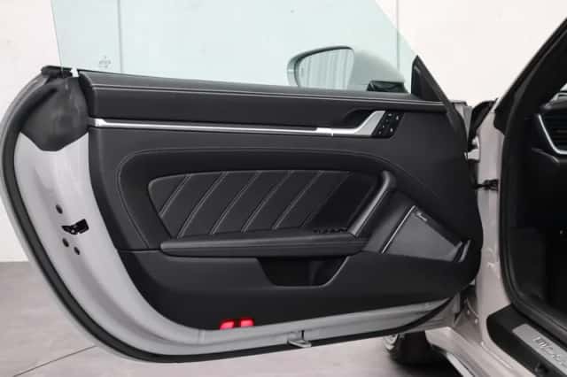 Porsche 911 (2023) thumbnail 24