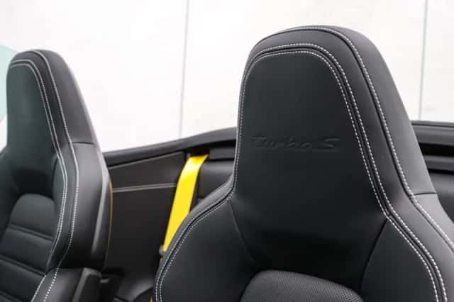 Porsche 911 (2023) thumbnail 25