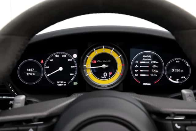 Porsche 911 (2023) thumbnail 27