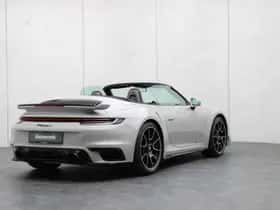 Porsche 911 (2023) thumbnail 4