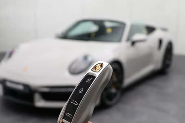 Porsche 911 (2023) thumbnail 40