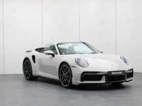 Porsche 911 (2023) thumbnail 5