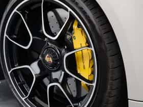 Porsche 911 (2023) thumbnail 7