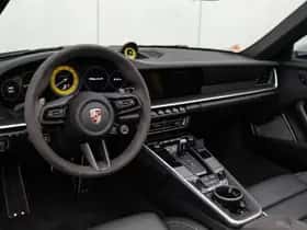Porsche 911 (2023) thumbnail 8