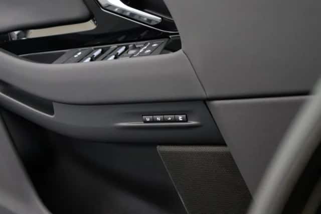 Land Rover Range Rover Evoque (2025) thumbnail 11