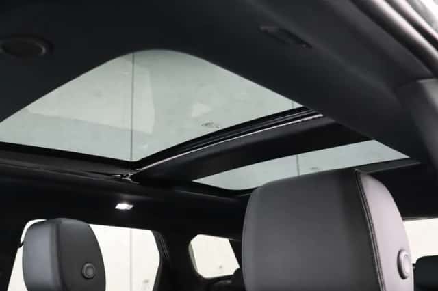 Land Rover Range Rover Evoque (2025) thumbnail 9