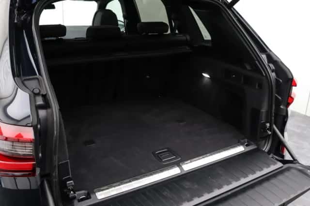 BMW X5 (2021) thumbnail 16
