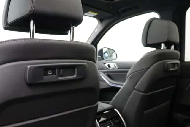 BMW X5 (2021) thumbnail 22
