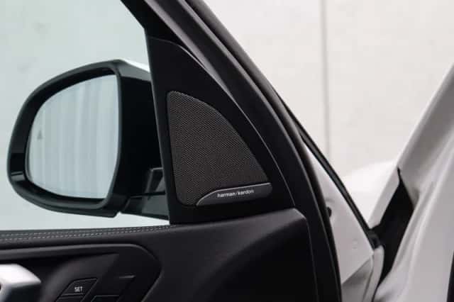 BMW X5 (2023) thumbnail 11