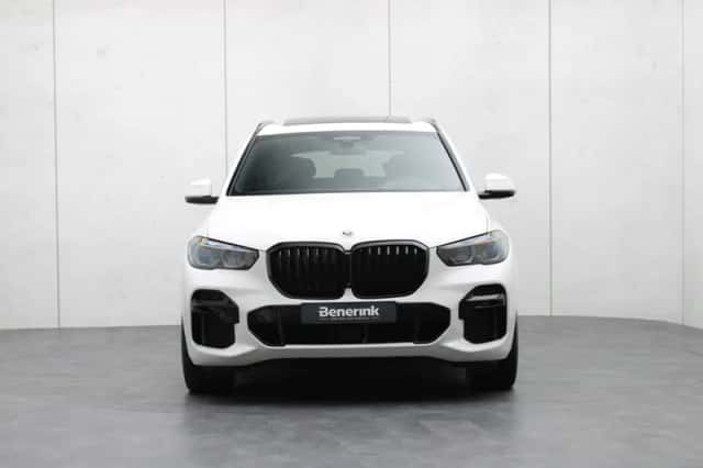 BMW X5 (2023) thumbnail 32