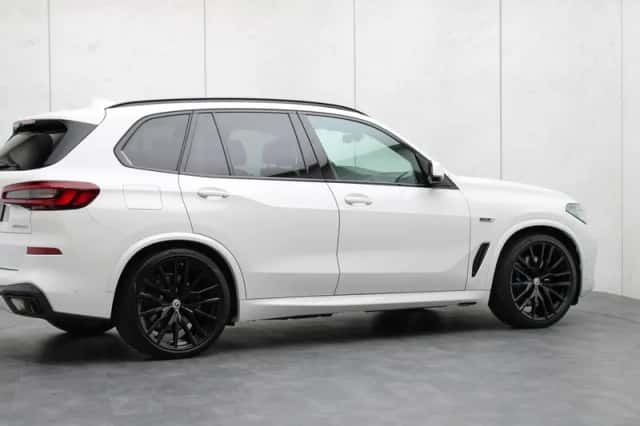 BMW X5 (2023) thumbnail 36