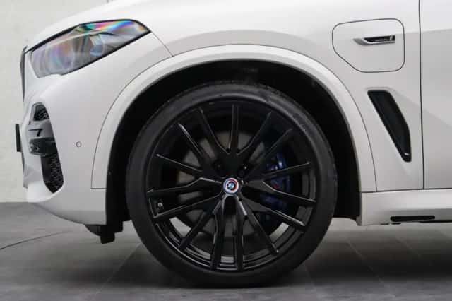 BMW X5 (2023) thumbnail 6