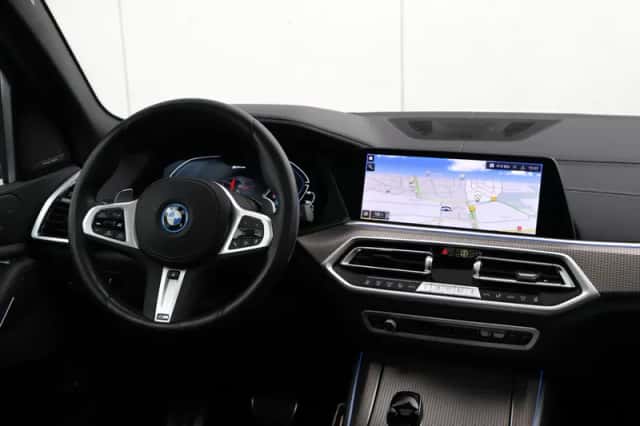 BMW X5 (2023) thumbnail 8