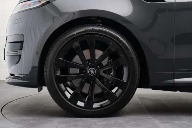 Land Rover Range Rover Sport (2026) thumbnail 7
