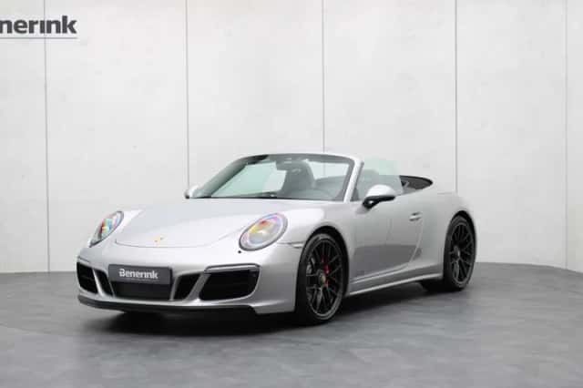 Porsche 911 (2018) thumbnail 1