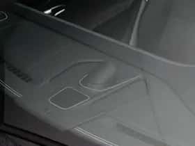 Porsche 911 (2018) thumbnail 12