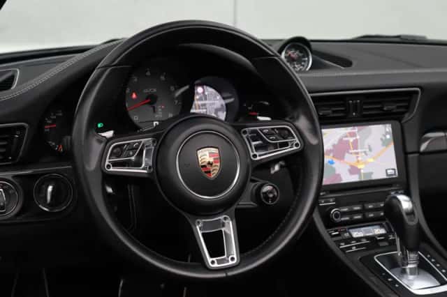 Porsche 911 (2018) thumbnail 23