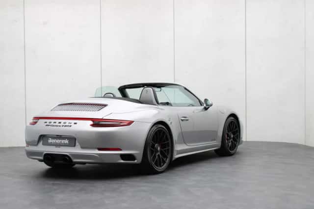 Porsche 911 (2018) thumbnail 4