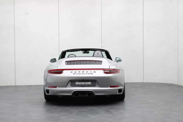Porsche 911 (2018) thumbnail 34