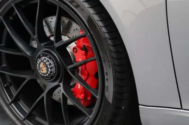 Porsche 911 (2018) thumbnail 7