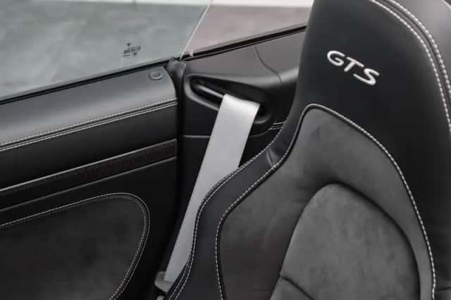 Porsche 911 (2018) thumbnail 10