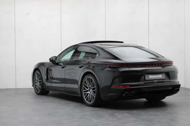 Porsche Panamera (2025) thumbnail 3
