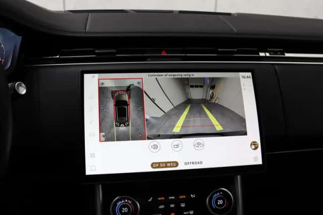Land Rover Range Rover (2023) thumbnail 17