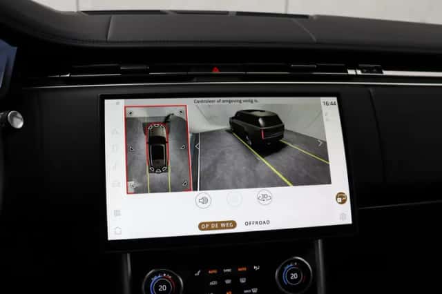 Land Rover Range Rover (2023) thumbnail 18