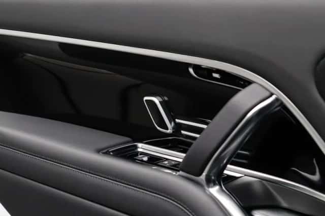 Land Rover Range Rover (2023) thumbnail 23