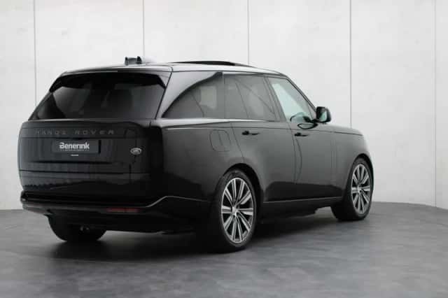 Land Rover Range Rover (2023) thumbnail 4
