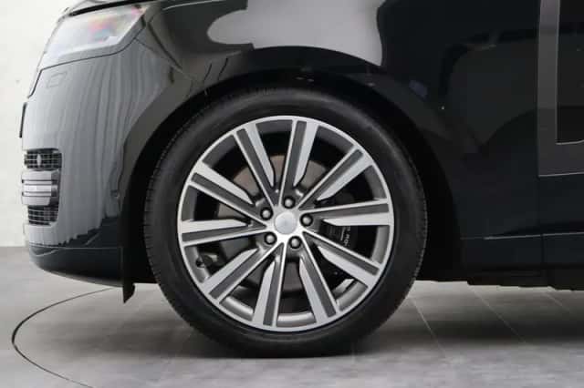 Land Rover Range Rover (2023) thumbnail 6
