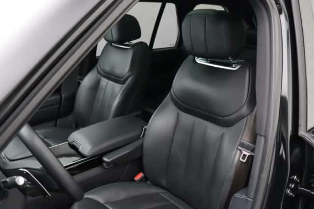 Land Rover Range Rover (2023) thumbnail 9