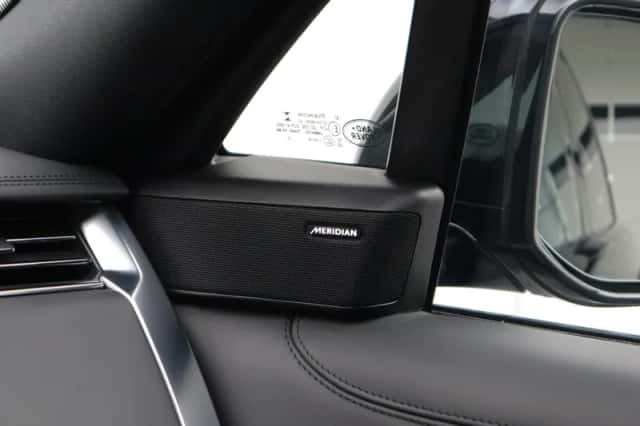 Land Rover Range Rover (2023) thumbnail 10