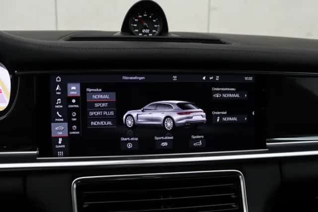 Porsche Panamera (2018) thumbnail 16