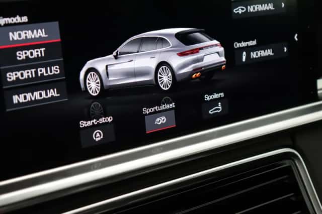 Porsche Panamera (2018) thumbnail 17