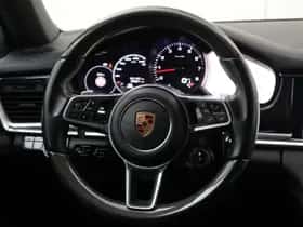 Porsche Panamera (2018) thumbnail 25