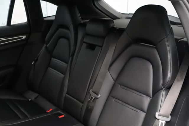 Porsche Panamera (2018) thumbnail 27
