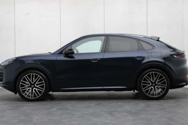 Porsche Cayenne (2026) thumbnail 2