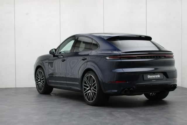 Porsche Cayenne (2026) thumbnail 3