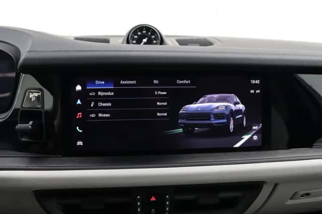 Porsche Cayenne (2026) thumbnail 22