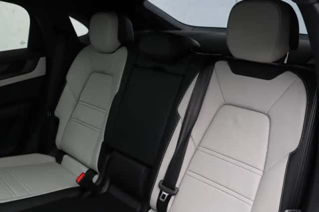 Porsche Cayenne (2026) thumbnail 28