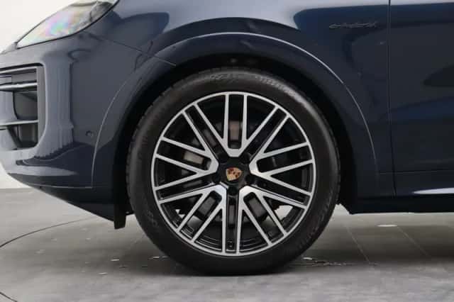 Porsche Cayenne (2026) thumbnail 6