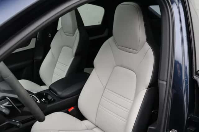 Porsche Cayenne (2026) thumbnail 9