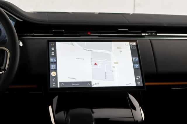 Land Rover Range Rover Sport (2026) thumbnail 15