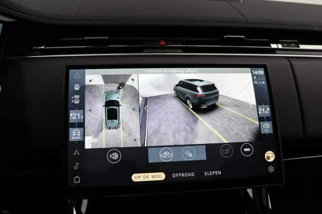 Land Rover Range Rover Sport (2026) thumbnail 16