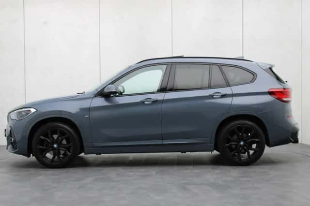 BMW X1 (2021) thumbnail 2