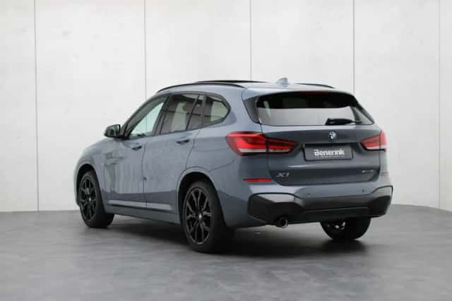 BMW X1 (2021) thumbnail 3